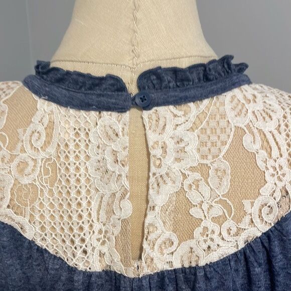 NWOT Hem & Thread Demin Color Short Sleeve Top Size S - Picture 5 of 7